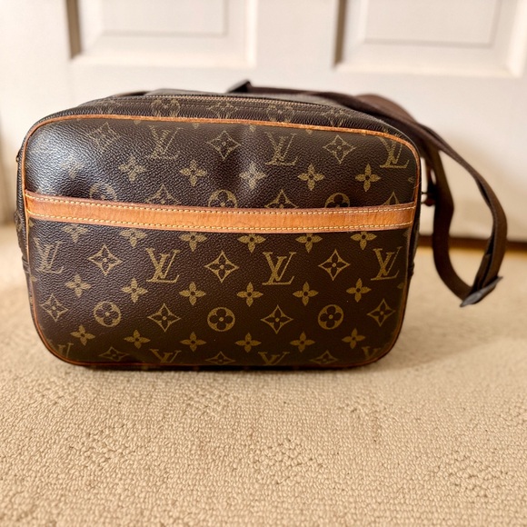 Louis Vuitton Handbags - Vintage Louis Vuitton LV Monogram Reporter PM